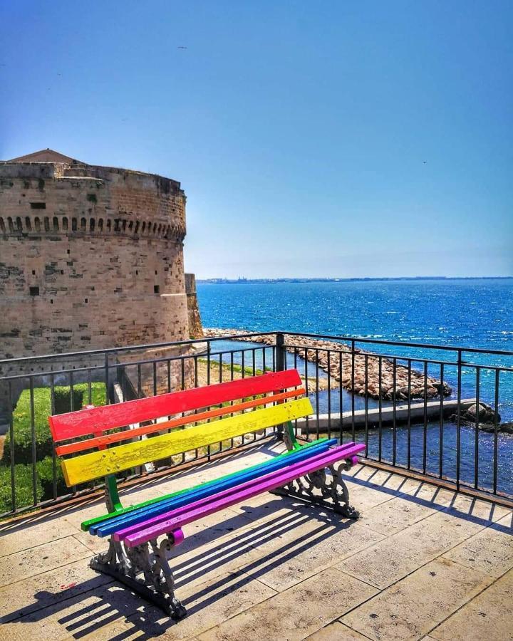 Al Molo Sant'Eligio Hotel Taranto Exterior foto